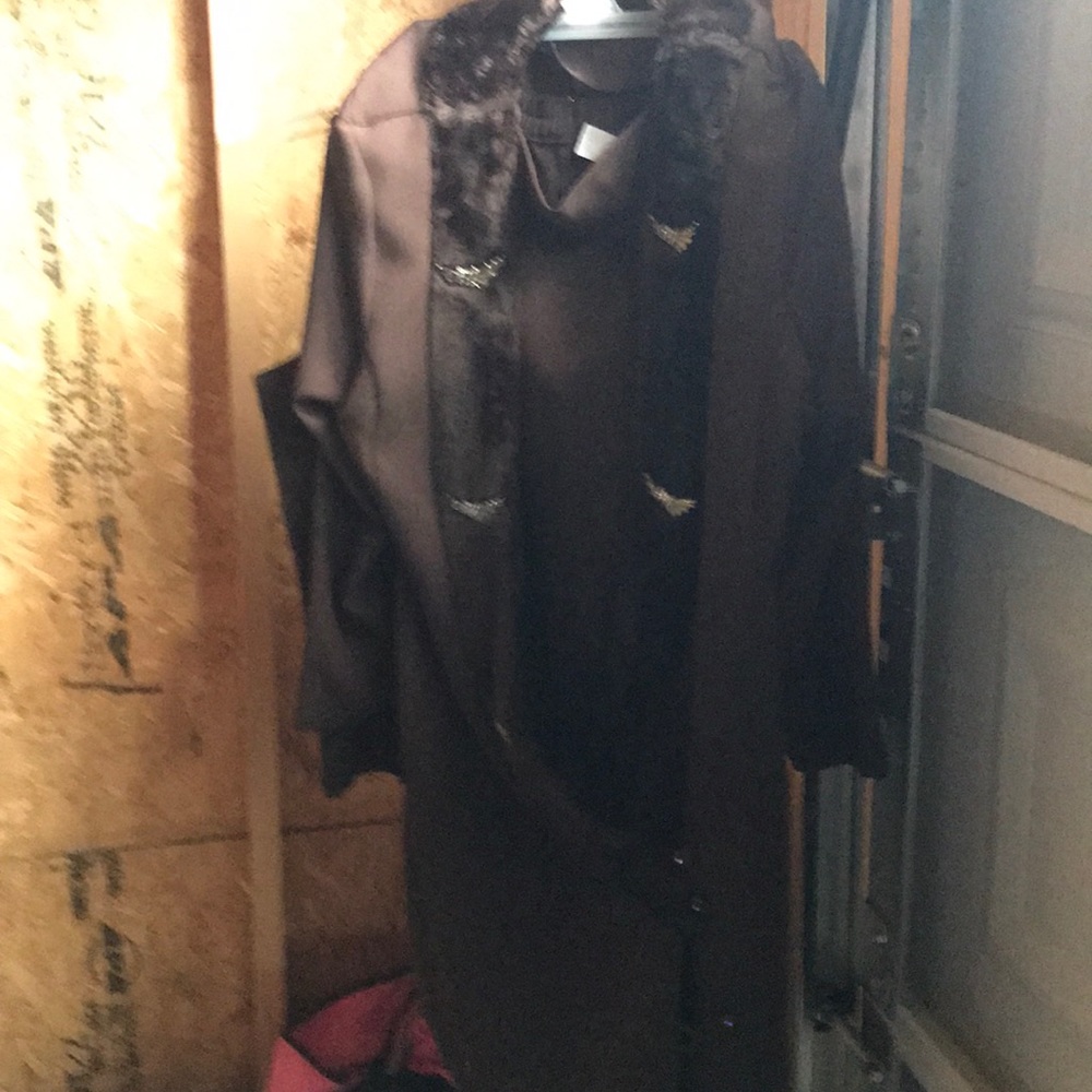 3 piece jacket skirt and shirt - Picture 4 of 6